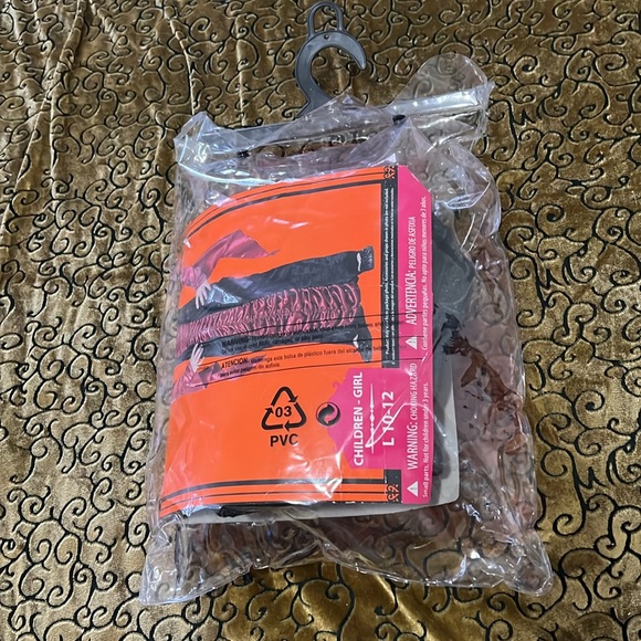 Girls Size 10/12 Halloween Costume Gothic Vampira - Picture 11 of 11